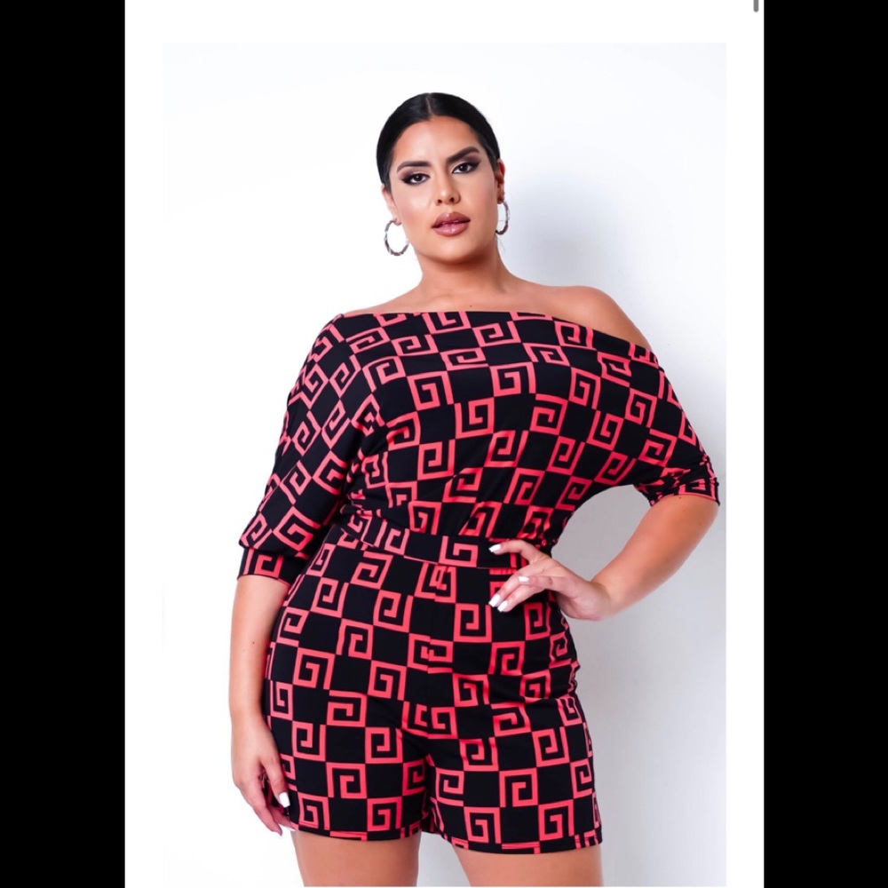 Plus Size Geometric Romper With Tie Belt